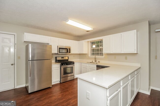 Building Photo - 435 Standing Rock Dr