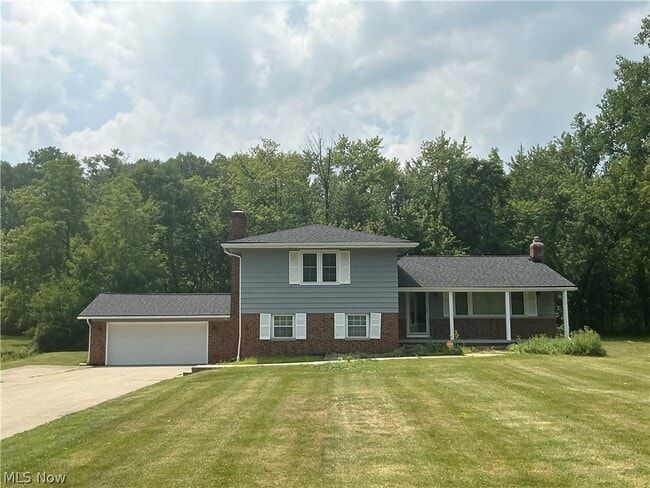 Building Photo - 3732 Maplecrest Rd