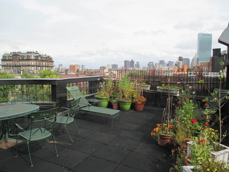 Building Photo - 386 Commonwealth Avenue