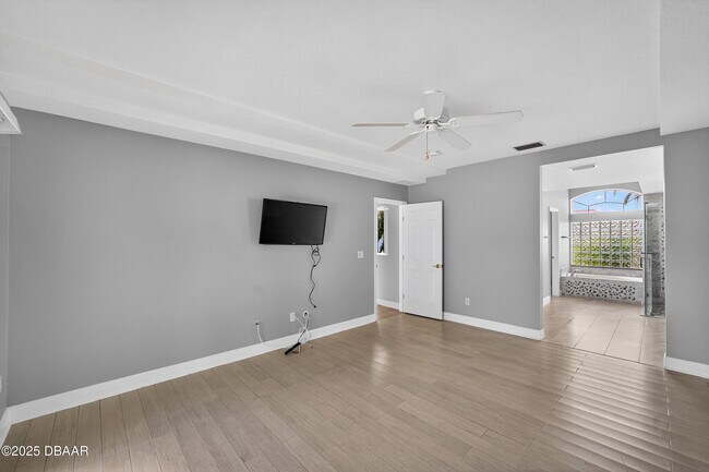 Building Photo - 1201 Hampstead Ln