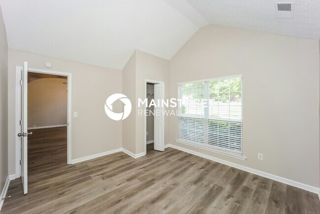 Building Photo - 3 Bedroom Pet-Friendly Home in Atlanta, GA with Main Street Renewal