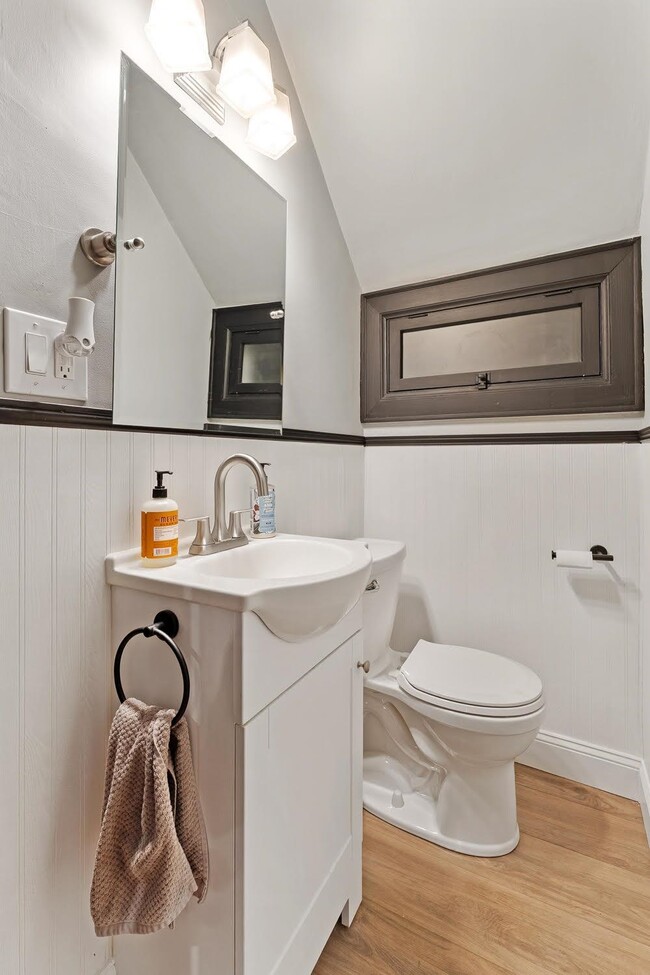 Building Photo - 1328 Enslow Blvd