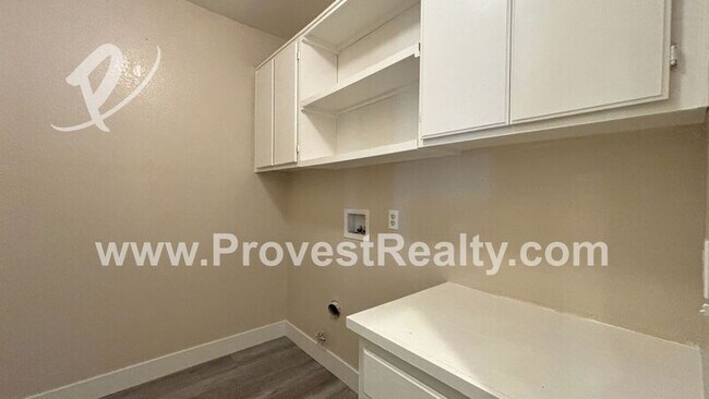 Building Photo - 14693 Karen Dr