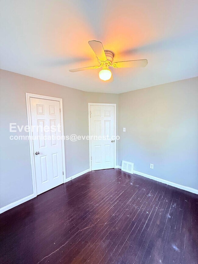 Building Photo - 8270 Trinity St