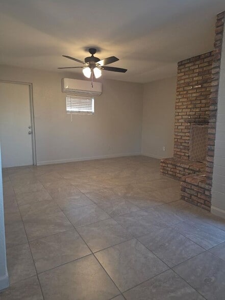 Building Photo - 624 E Roosevelt Ave