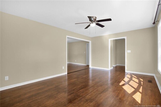 Building Photo - 511 Dandridge Dr
