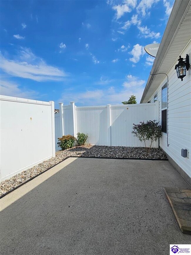 Building Photo - 101 McIntosh Dr