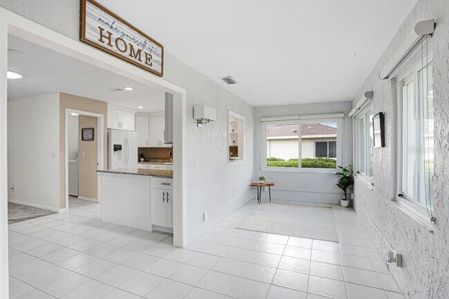 Building Photo - 2306 Lancaster Dr