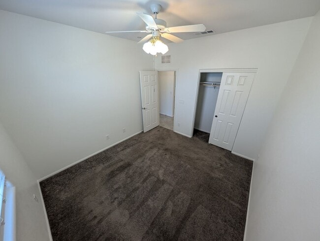 Building Photo - 664 Vetiver Ln