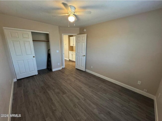 Building Photo - 1470 W Armstrong Way