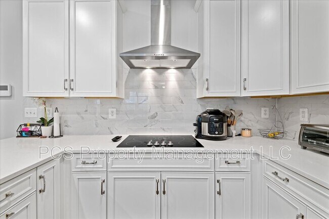 Building Photo - 2677 St Elias Dr