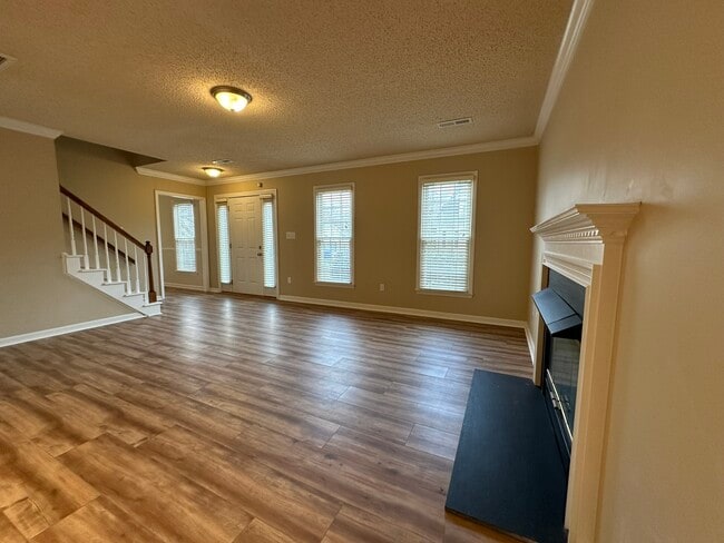 Building Photo - 328 Brookside Ct