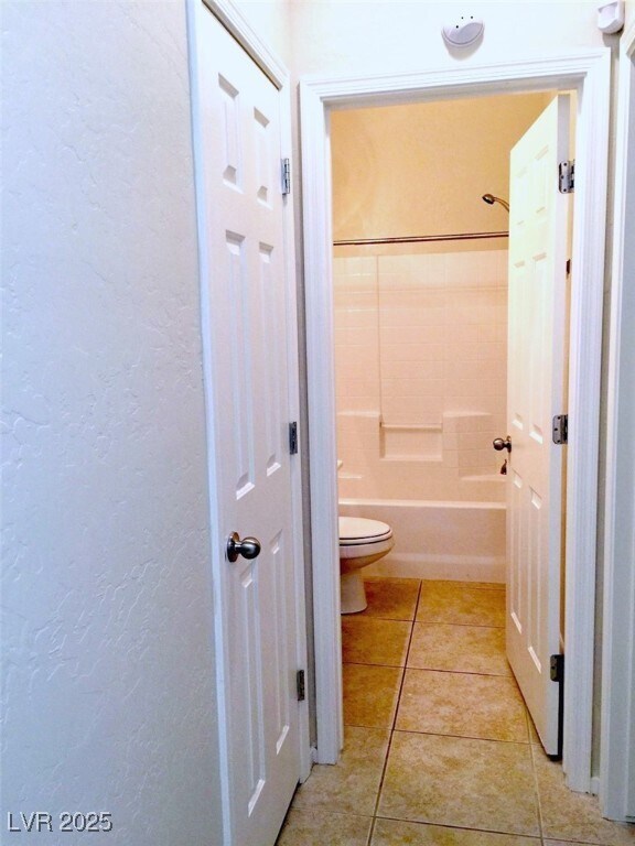 Building Photo - 6828 Woodland Vase Ct