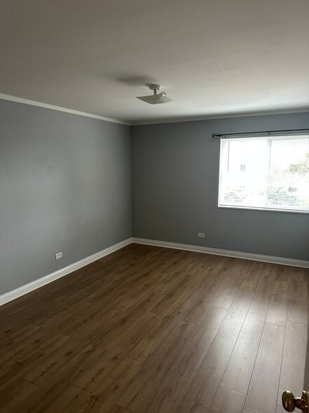 Building Photo - 930 Beau Dr