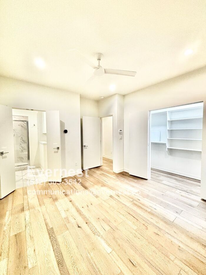 Building Photo - 2528 N Fitzhugh Ave