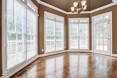 Building Photo - 9485 Nesbit Lakes Dr