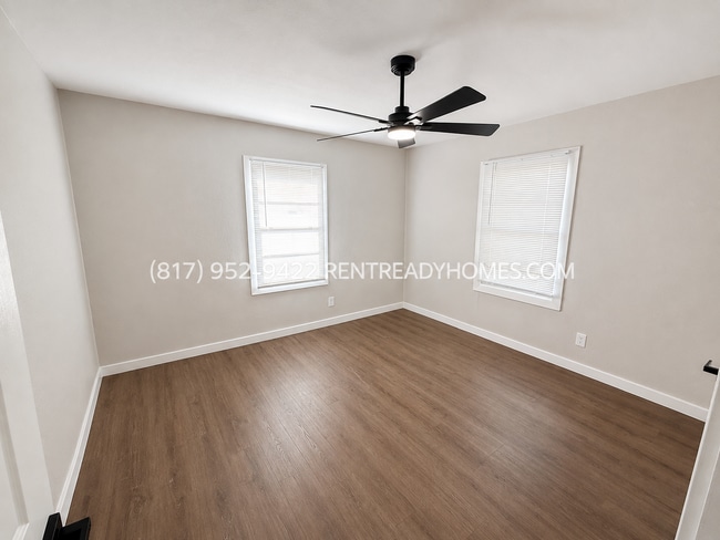 Building Photo - 3733 Columbine Dr