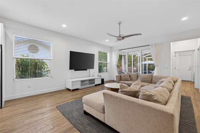 Building Photo - 6163 2nd Ave S