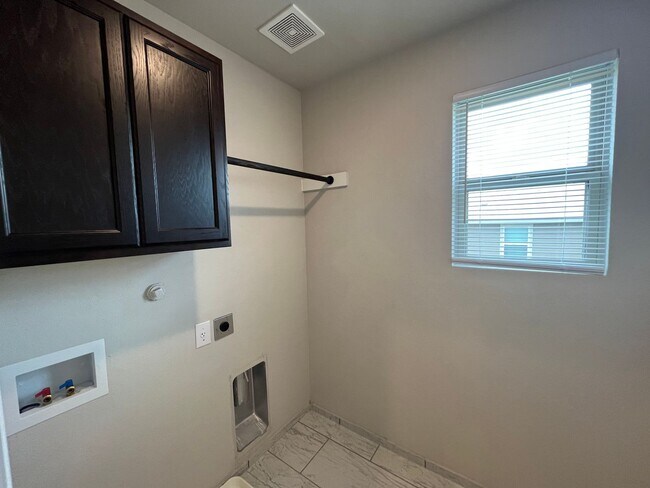 Building Photo - 6310 Luglio Ln