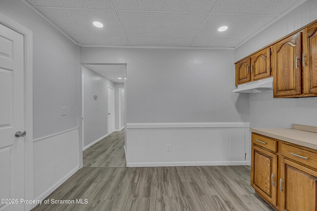 Building Photo - 8 Green Ridge St