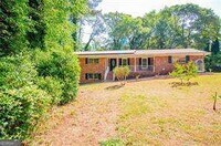Building Photo - 976 Dogwood Way NW