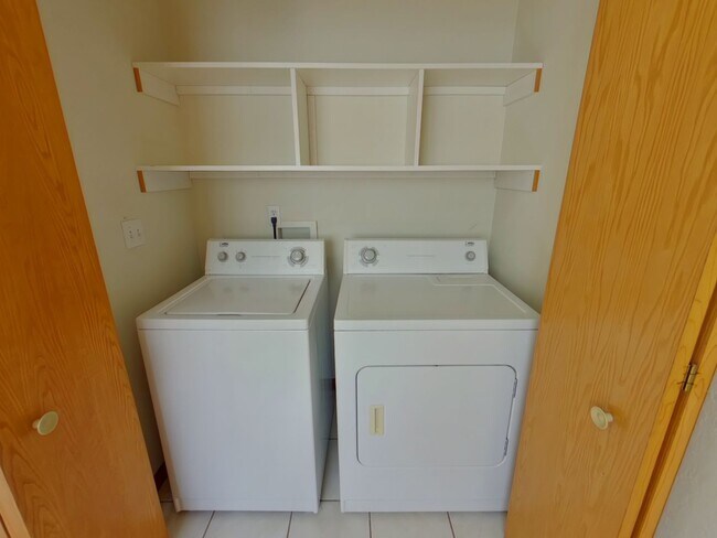 Building Photo - 720 NW 2nd St