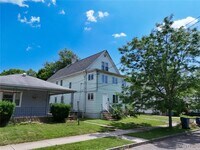 Building Photo - 2841 Macklem Ave