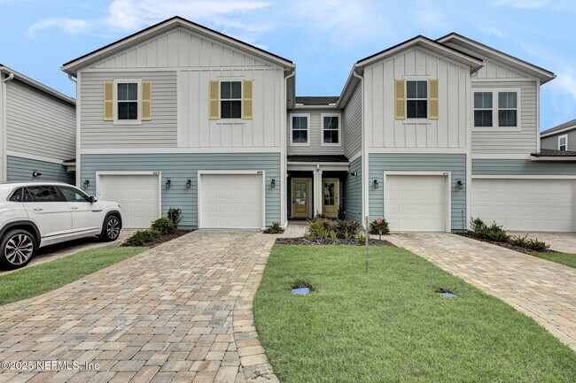 Building Photo - 469 Brandon Lks Dr