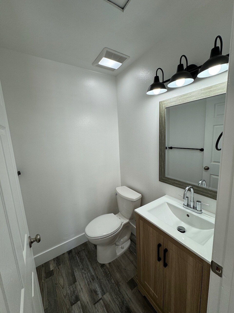 Building Photo - 4041 Franklin Ave