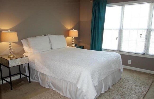 Owners Bedroom - 1439 N Scott St