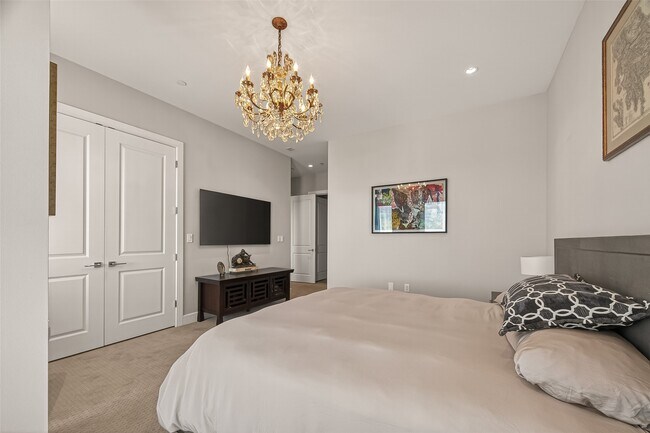 Building Photo - 4521 San Felipe St