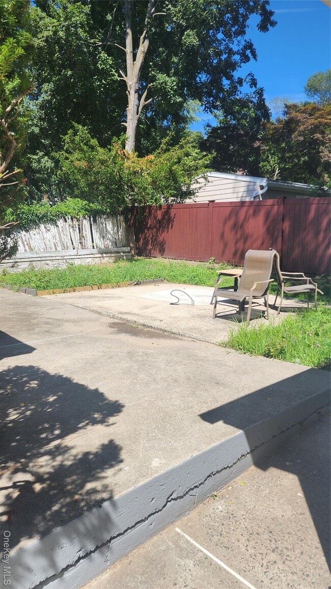 Building Photo - 38 Moulton Ave