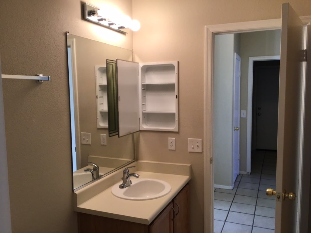 Building Photo - 5706 E Forge Cir