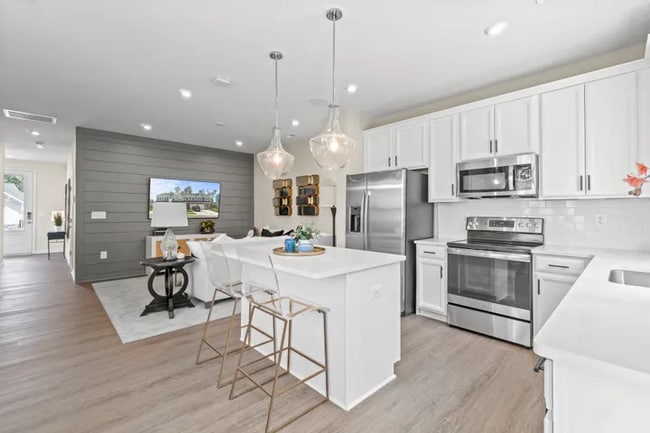 Building Photo - 686 McCormick Farm Dr