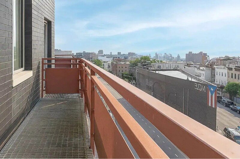 Building Photo - 184 Noll St