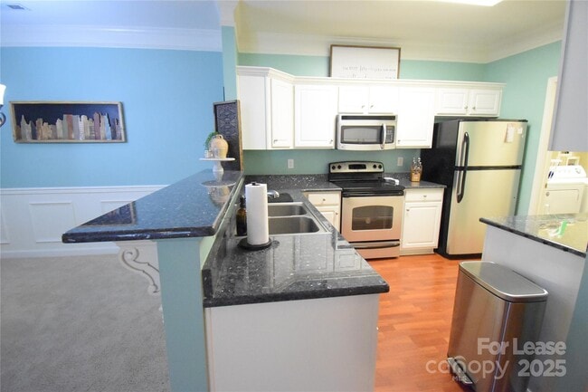 Building Photo - 16423 Golden River Ln