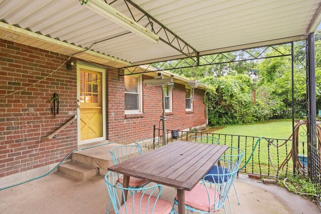 Building Photo - 4117 Saunders Ave