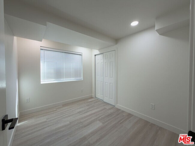 Building Photo - 2757 Andreo Ave