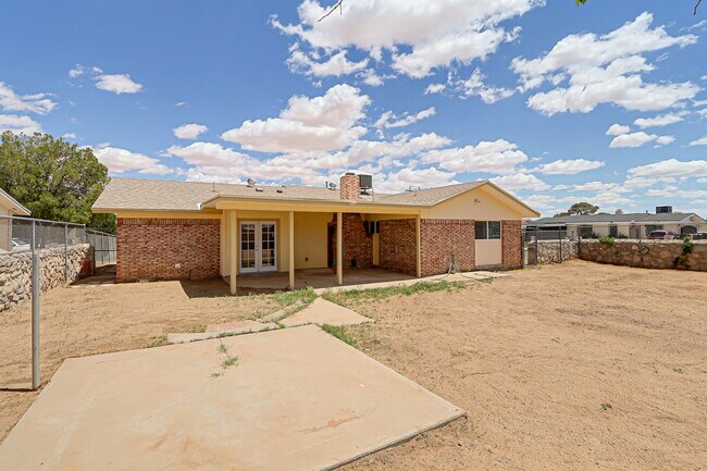 Building Photo - 10401 Centaur Dr