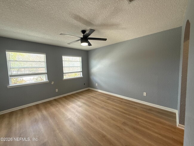 Building Photo - 1819 Lago Del Sur Drive