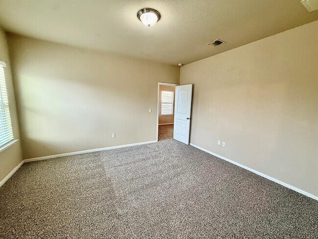 Building Photo - 431 Northern Flicker St
