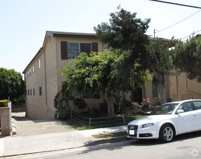 Building Photo - 602 Pier Ave