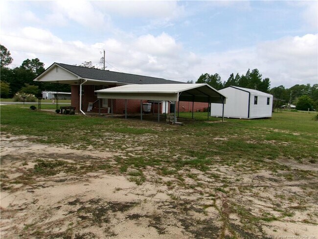 Building Photo - 301 W Vinson Ave