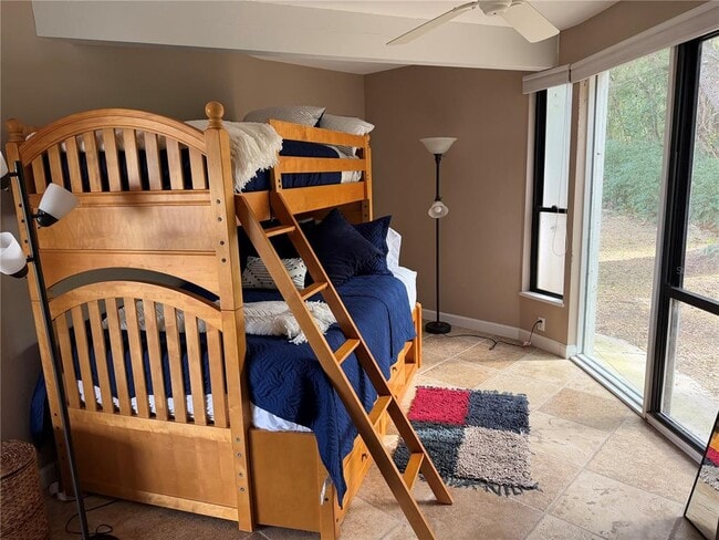 Building Photo - 15760 SE 140th Ave