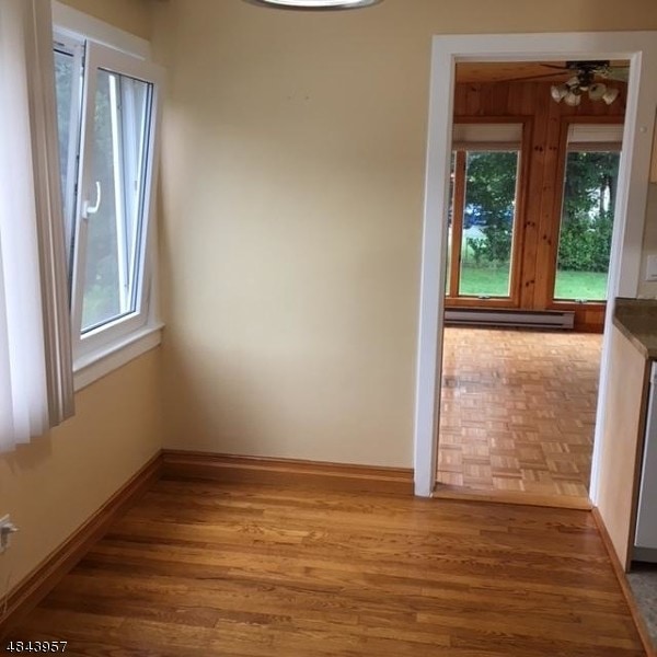 Building Photo - 15 Laurel Pl