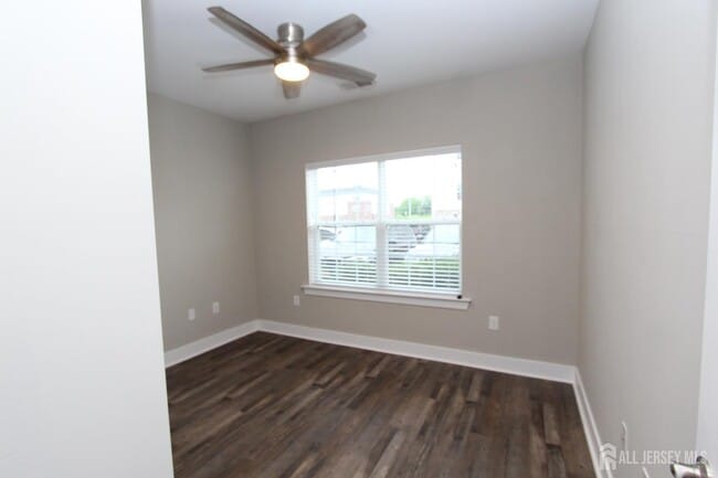 Building Photo - 814 Stiller Ln