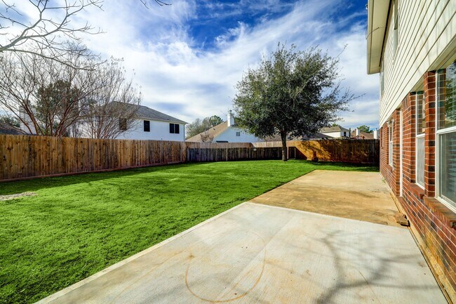 Building Photo - 24423 Pepperrell Pl St