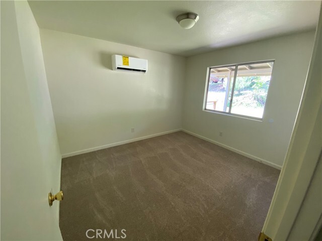 Building Photo - 18483 Park Point Ct