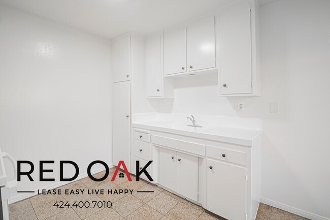 Building Photo - 9254 Palm St