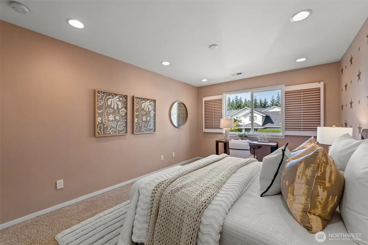 Building Photo - 12223 NE 109th Way